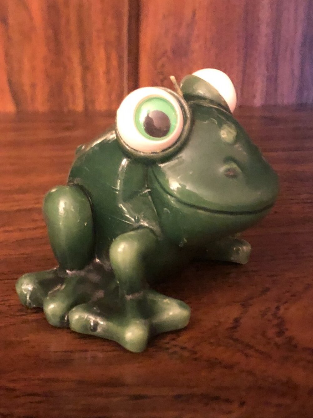 Vintage Rainforest Cafe Sitting Frog Wax Candle Figurine Green UNUSED